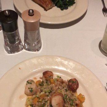 Old Ebbitt Grill - Boat scallops and filet mignon - Bars Near Me - Washington, DC, District of Columbia Old Ebbitt Grill - Boat scallops and filet mignon - Bars Near Me - Washington, DC, District of Columbia