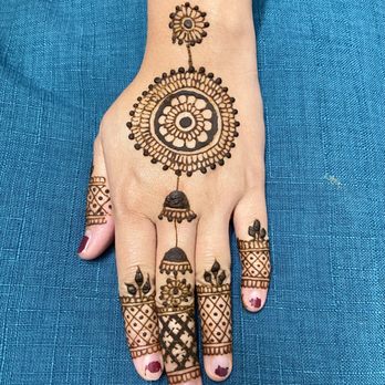Art palette Creations - Diwali henna - Henna Artists Near Me Art palette Creations - Diwali henna - Henna Artists Near Me