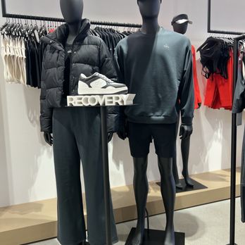 ALO - Women's Clothing Near Me - Los Angeles, California