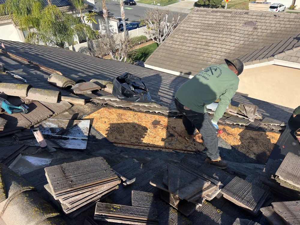 Slide of Heritage Roofing Solutions