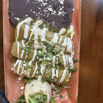 Cantina Lime Cocina Y Copas - Spinach enchilada, black beans, rice with green tomatillo sauce - Mexican Near Me - Anna, Texas Cantina Lime Cocina Y Copas - Spinach enchilada, black beans, rice with green tomatillo sauce - Mexican Near Me - Anna, Texas