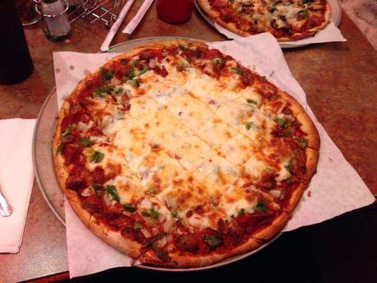 Mama's Pizza by null