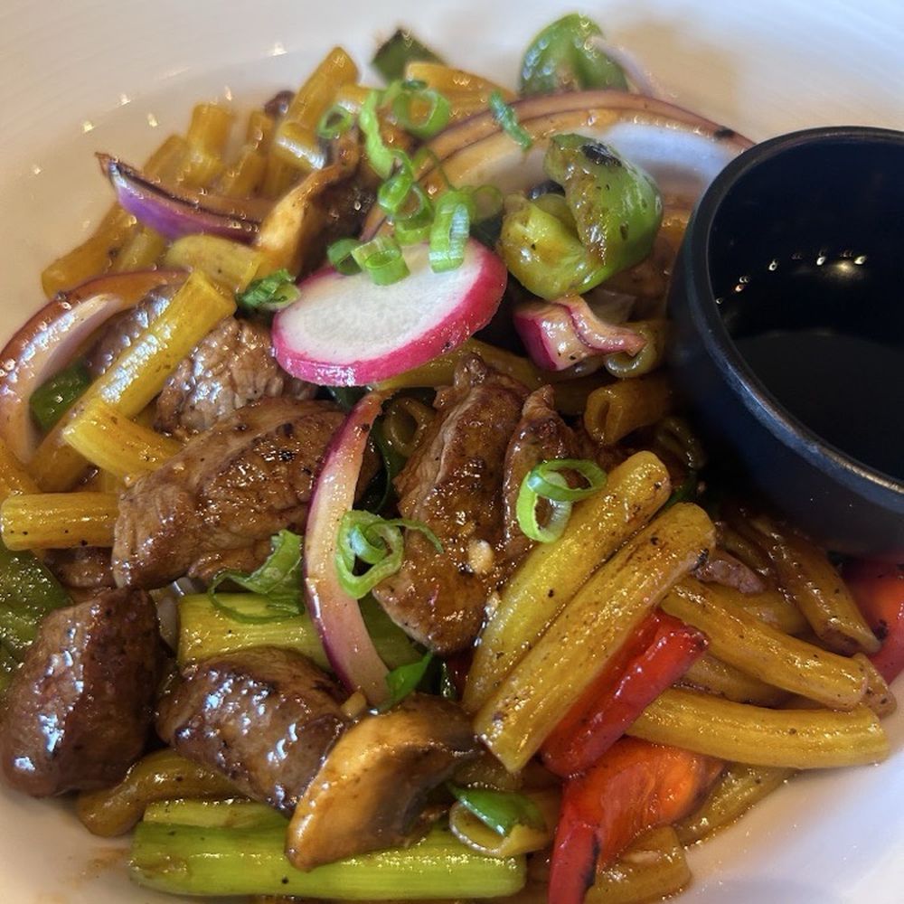 OMELI Kitchen - Nui Xao Bo (Macaroni Filet Mignon Beef) - Vietnamese Near Me - Fullerton, California