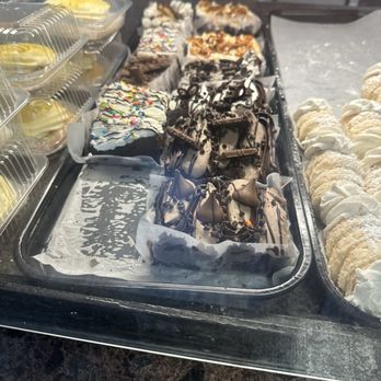 Cupcake Kitchen - Extreme Brownie - Bakeries Near Me - Chattanooga, Tennessee