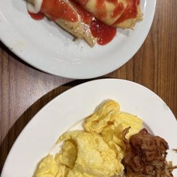 Strawberry Vanilla Crepes Strawberry Vanilla Crepes