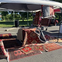 Sunday market on Ben Brenman park