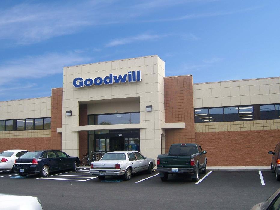 GOODWILL Updated June 2024 740 US 31 W Bypass, Bowling Green