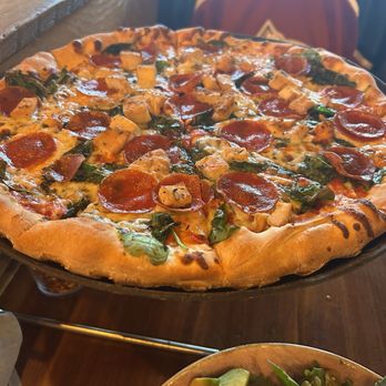 Homegrown Tap & Dough - BYO pizza - pep, chicken, spinach - Pizza Near Me - Denver, Colorado Homegrown Tap & Dough - BYO pizza - pep, chicken, spinach - Pizza Near Me - Denver, Colorado