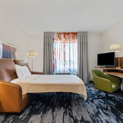 Fairfield by Marriott Inn & Suites Nashville MetroCenter - Pull out sofa in suite
