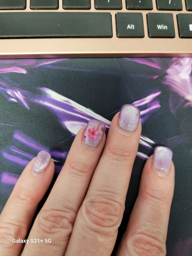 Azuling Nail Place Logo