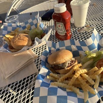 Tavern 30 - Burgers and fries - Beer Bar Near Me - Ames, Nebraska Tavern 30 - Burgers and fries - Beer Bar Near Me - Ames, Nebraska
