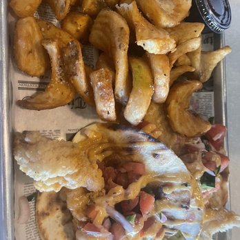 Castaways  - 2 Fisherman's Tacos - wonderful! - New American Near Me - Savannah, Georgia