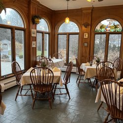 Lilac Inn - Breakfast room