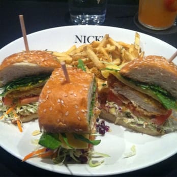 Nick's Manhattan Beach - Crispy chicken sandwich - American Near Me - Manhattan Beach, California Nick's Manhattan Beach - Crispy chicken sandwich - American Near Me - Manhattan Beach, California