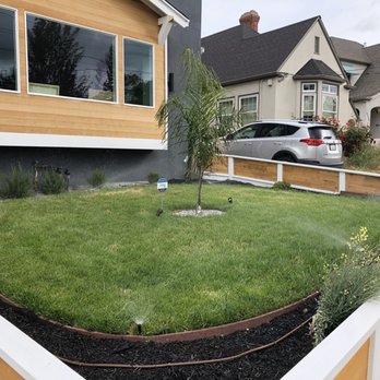 Premier Sprinkler - Front yard Rain Bird sprinklers and a drip line around the permimeter. - Irrigation Near Me Premier Sprinkler - Front yard Rain Bird sprinklers and a drip line around the permimeter. - Irrigation Near Me