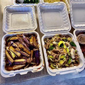 Asian Mix - Front: Eggplant and pork in garlic sauce, lamb with leeks. Back: choy sum with oyster sauce, Singapore noodles. - Fast Food Near Me - Honolulu, Hawaii Asian Mix - Front: Eggplant and pork in garlic sauce, lamb with leeks. Back: choy sum with oyster sauce, Singapore noodles. - Fast Food Near Me - Honolulu, Hawaii