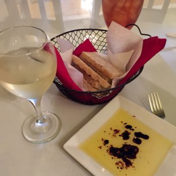 Primi Piatti - Good bread & wine - who needs anything more - Italian Near Me - Jacksonville, Florida Primi Piatti - Good bread & wine - who needs anything more - Italian Near Me - Jacksonville, Florida