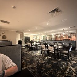 Mr. D's Restaurant & Lounge