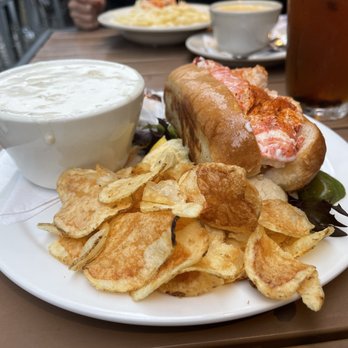 Side Street Cafe - Lobster Roll - American Near Me - Bar Harbor, Maine Side Street Cafe - Lobster Roll - American Near Me - Bar Harbor, Maine