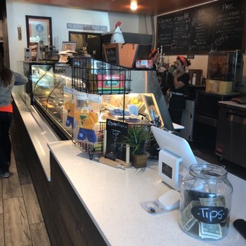 Empanada Harry's Bakery and Cafe - Venezuelan Near Me - Miami, Florida