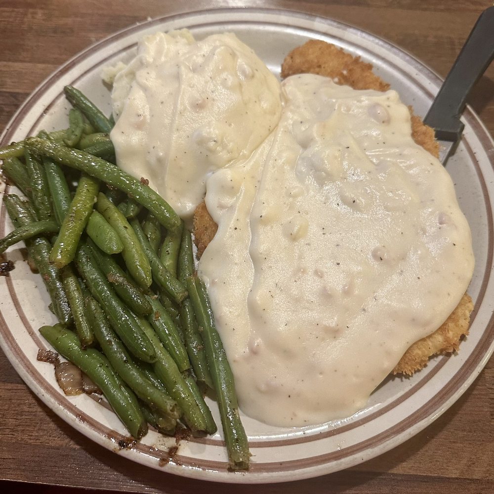 Wagon Wheel Restaurant - Fried chicken breast with mashed potatoes, gravy and green beans. - American Near Me - Needles, California Wagon Wheel Restaurant - Fried chicken breast with mashed potatoes, gravy and green beans. - American Near Me - Needles, California