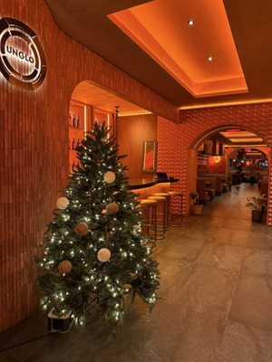 Unglo Thai Restaurant and Bar by null