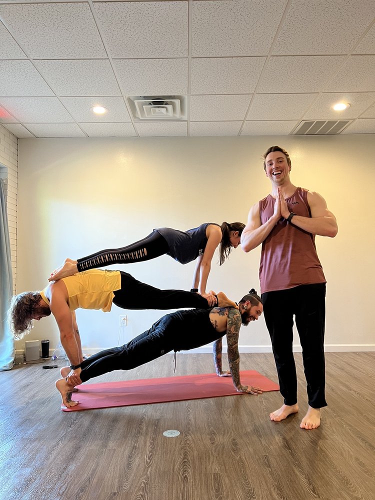 ALWAYSATAUM YOGA SCHOOL Updated October 2024 12 Photos 299 Raft