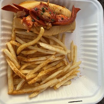 The Albright - Lobster Roll- Connecticut Style - Seafood Near Me - Santa Monica, California The Albright - Lobster Roll- Connecticut Style - Seafood Near Me - Santa Monica, California