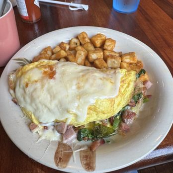 The Rooted Fork - 4 egg big daddy omelette - Coffee & Tea Near Me - Cibolo, Texas