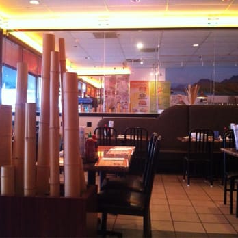 Pho Noodle House - Waiting for takeout - Thai Near Me - Placentia, California Pho Noodle House - Waiting for takeout - Thai Near Me - Placentia, California