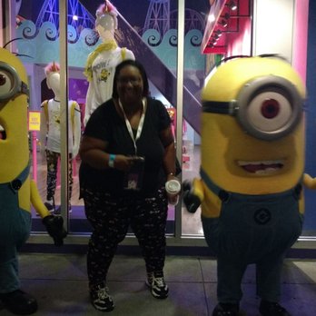 Universal Studios Florida - Hanging with the Minions. - Amusement Parks Near Me - Orlando, Florida Universal Studios Florida - Hanging with the Minions. - Amusement Parks Near Me - Orlando, Florida
