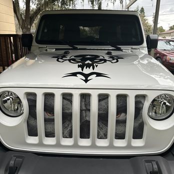 Southern Graphic Designs - Front of Jeep - Vehicle Wraps Near Me - Mulberry, Florida Southern Graphic Designs - Front of Jeep - Vehicle Wraps Near Me - Mulberry, Florida