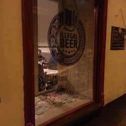 Pivotéka Illegal Beer - From the outside
