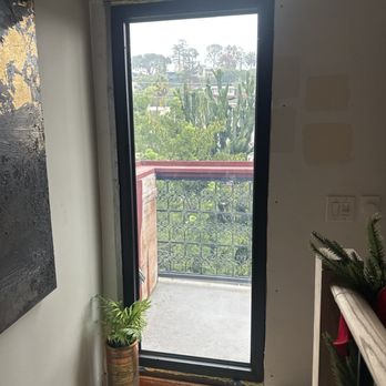 AJ Glass & Windows - Windows Installation Near Me - Anaheim, California