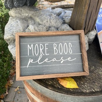 4JG's Vineyards - cute sign - Wine Tasting Room Near Me - Colts Neck, New Jersey