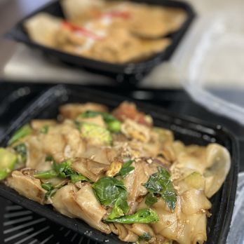 Khao Kang Thai Kitchen - Pad See Ew - @rayz - Thai Near Me - Mountain View, California Khao Kang Thai Kitchen - Pad See Ew - @rayz - Thai Near Me - Mountain View, California