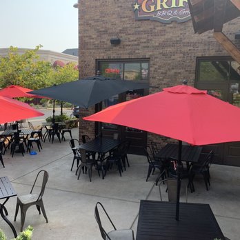 Griff's BBQ & Grill - Patio Seating - American Near Me - Copperopolis, California