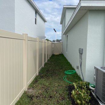 Fence Outlet - Fences & Gates Near Me - Melbourne, Florida