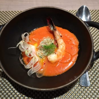 Les Cocottes - Gazpacho with prawn - Bistros Near Me - Paris, 01 Les Cocottes - Gazpacho with prawn - Bistros Near Me - Paris, 01
