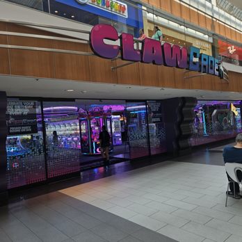 Claw CADE - Arcades Near Me - Garden City, New York Claw CADE - Arcades Near Me - Garden City, New York