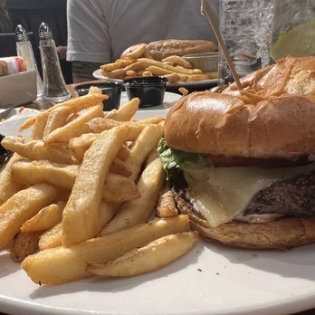 13 Coins Pioneer Square - Wagu burger - American Near Me - Seattle, Washington