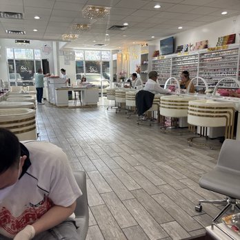 Polished Nail Bar - Salon - Nail Salons Near Me - Milwaukee, Wisconsin Polished Nail Bar - Salon - Nail Salons Near Me - Milwaukee, Wisconsin