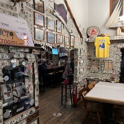 Johnson Creek Tavern - Entrance to the bar area.