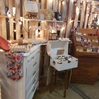 Kindred Collections - Lancaster Wax display - Arts & Crafts Near Me - Columbia, Pennsylvania