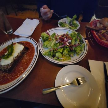 Sit Tite - Lasagna, chopped salad, hot Italian sandwich - Italian Near Me - Portland, Oregon Sit Tite - Lasagna, chopped salad, hot Italian sandwich - Italian Near Me - Portland, Oregon