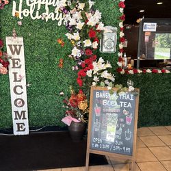 Bangkok Thai - Cute entry way