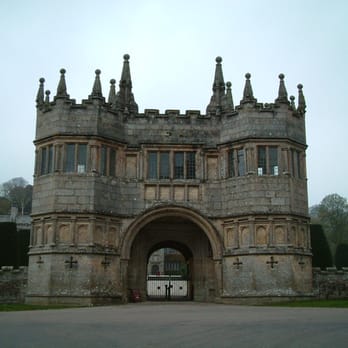 Lanhydrock - Landmarks & Historical Buildings Near Me