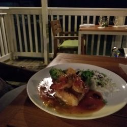 CATCH RESTAURANT & LOUNGE