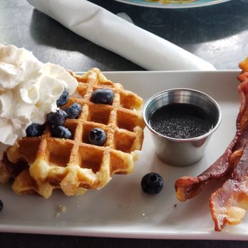 Leeland House - Sweet Belgian waffles and bacon - Breakfast & Brunch Near Me - Houston, Texas Leeland House - Sweet Belgian waffles and bacon - Breakfast & Brunch Near Me - Houston, Texas
