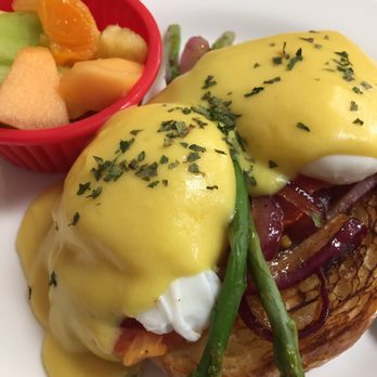 Hi Tulip Cafe - Tulip Benedict - American Near Me - Flagler Beach, Florida
